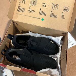 NIB PUMA Ladies' Size 7.5  Sneaker Athletic Shoe, Black New in Box